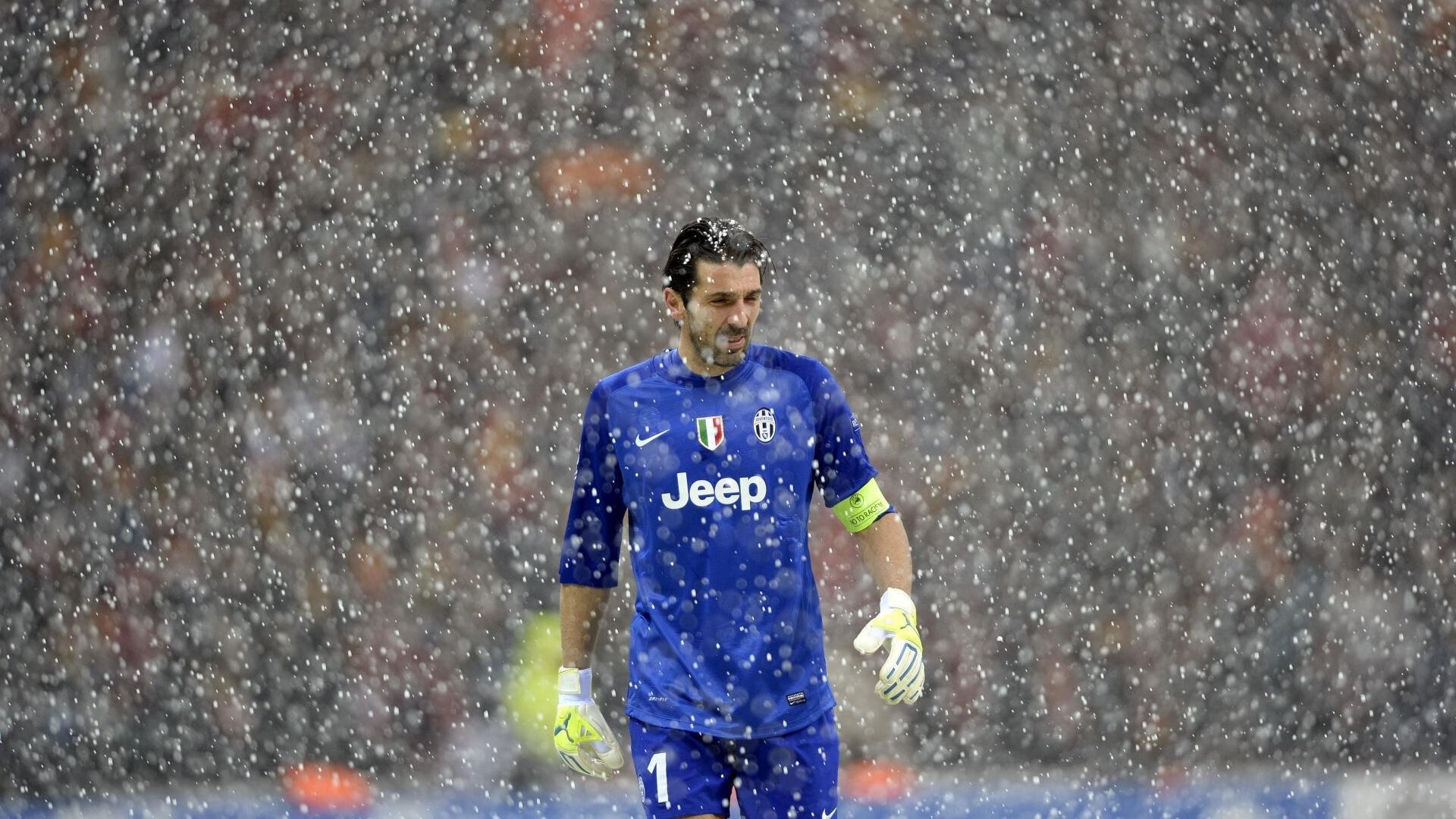 世俱杯最新形势：曼联高居榜首，罗马强势追赶，冠军归属成迷